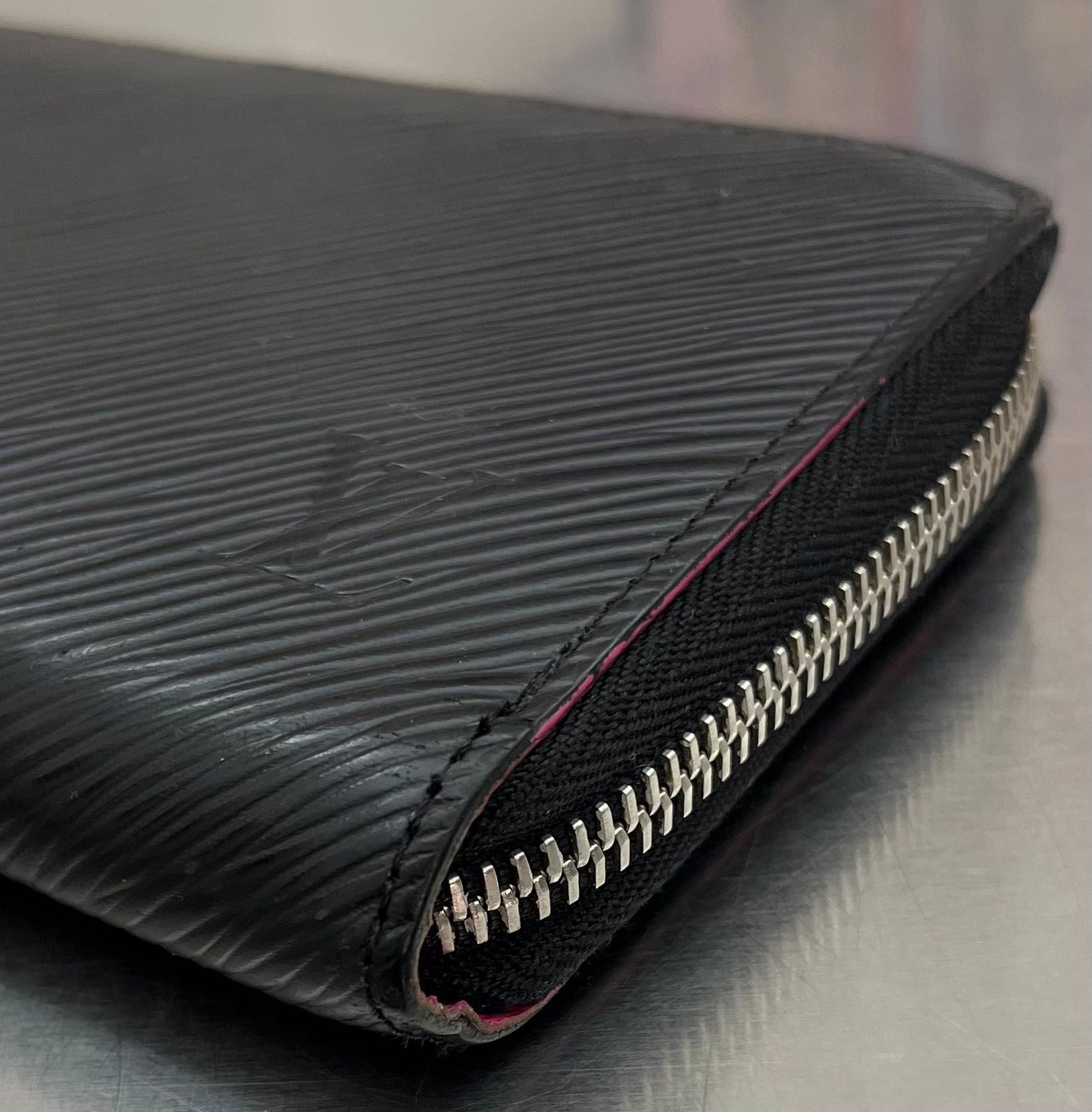 Louis Vuitton Zippy Epi Leder