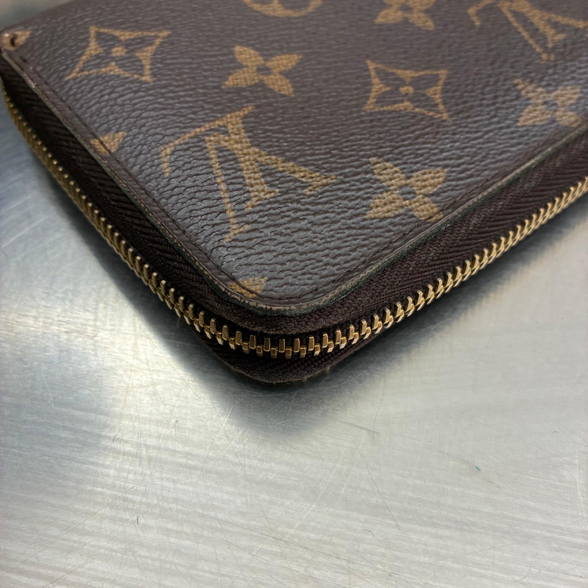 Louis Vuitton Zippy Monogram
