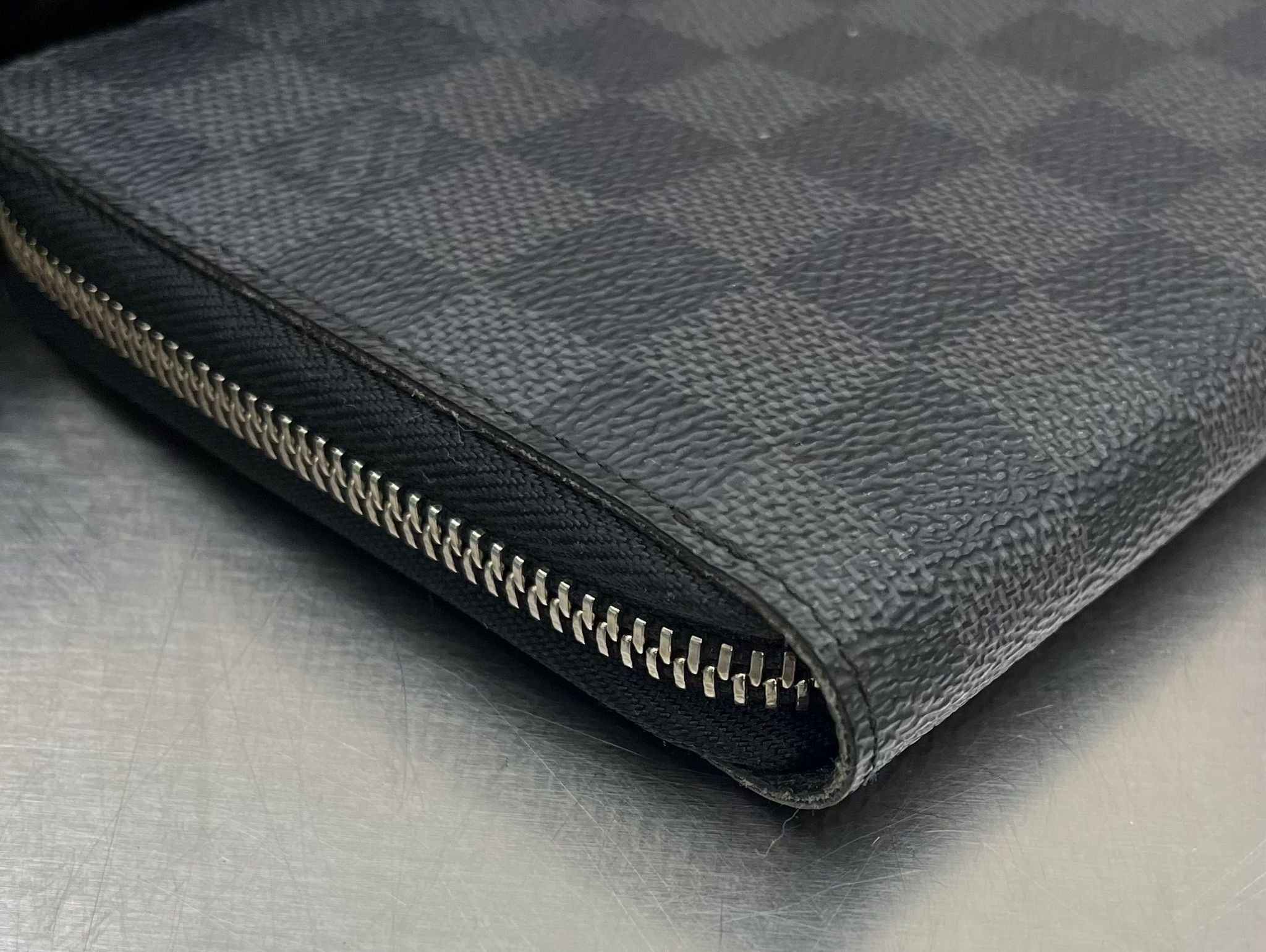 Louis Vuitton Zippy Organizer Damier