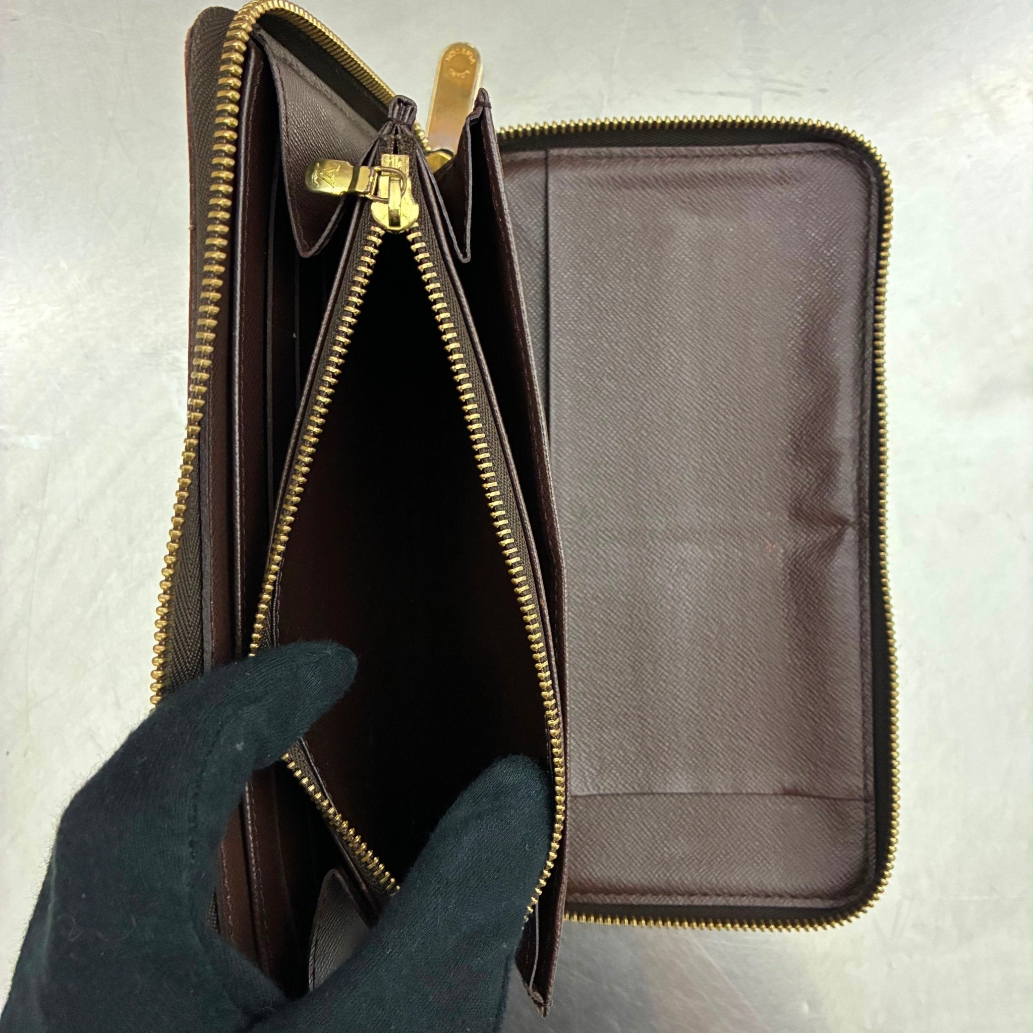 Louis Vuitton Zippy Organizer Damier Ebene