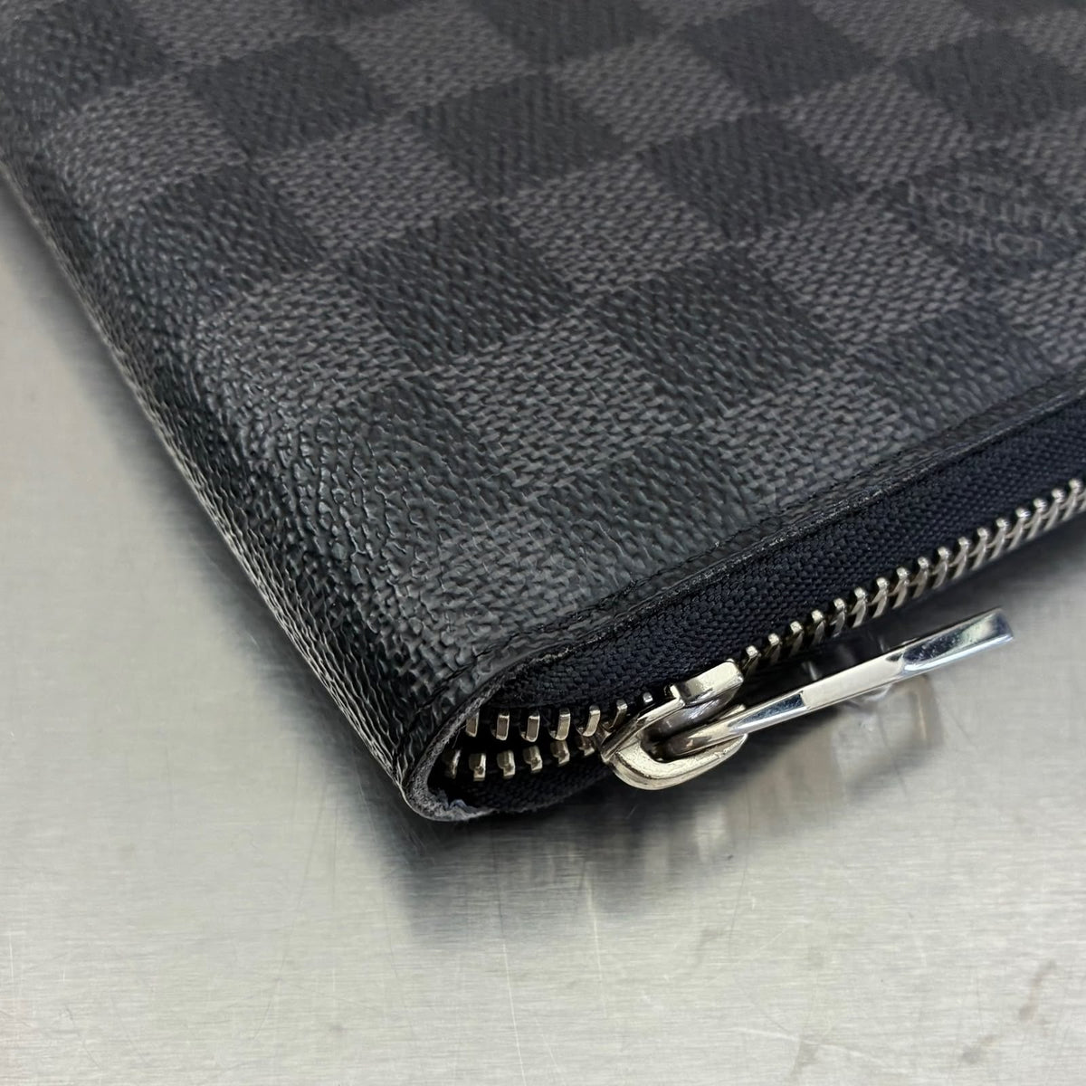 Louis Vuitton Zippy Organizer Damier Graphite