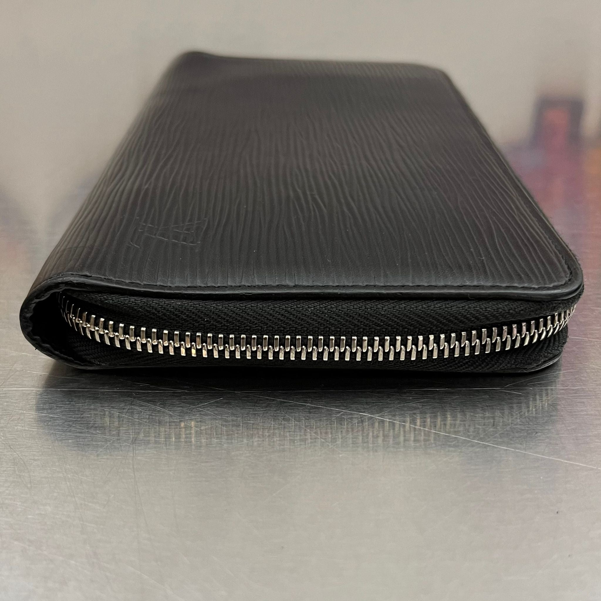 Louis Vuitton Zippy Organizer Epi