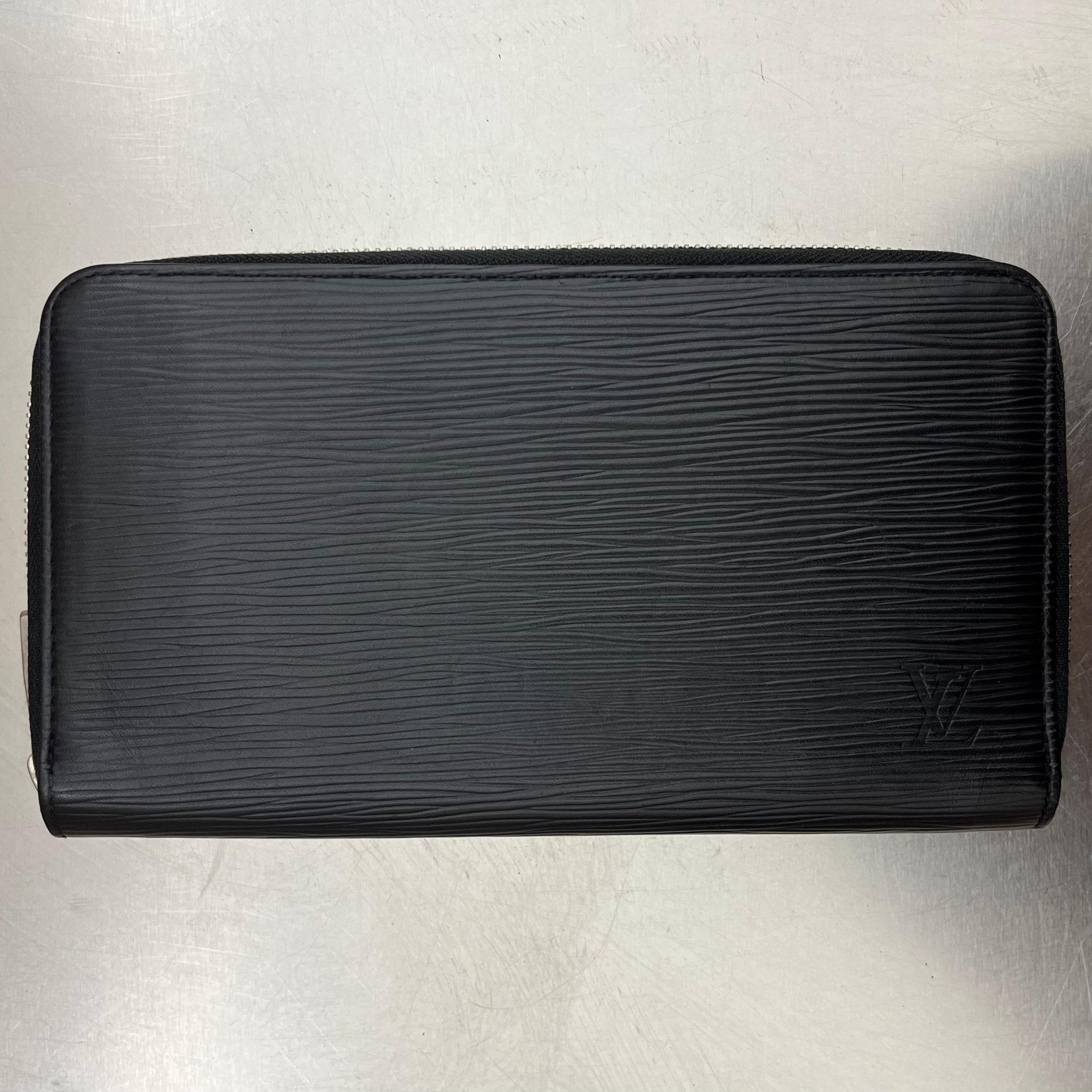 Louis Vuitton Zippy Organizer Epi