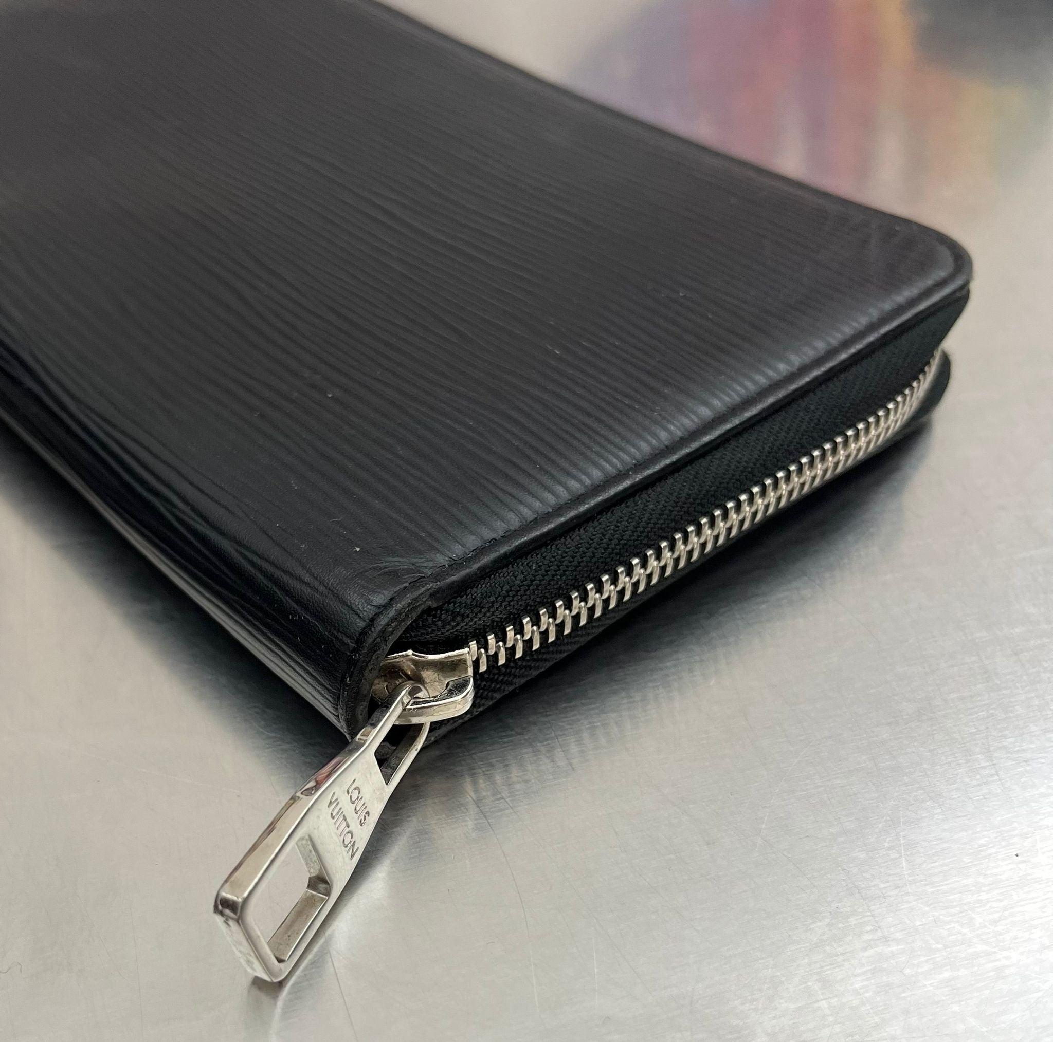 Louis Vuitton Zippy Organizer Epi