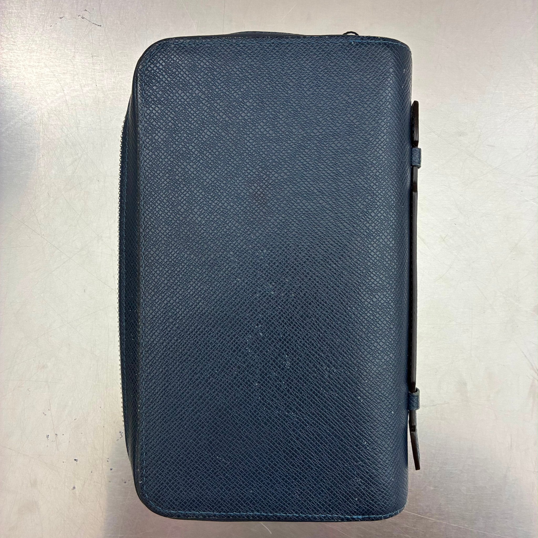 Louis Vuitton Zippy XL Taiga