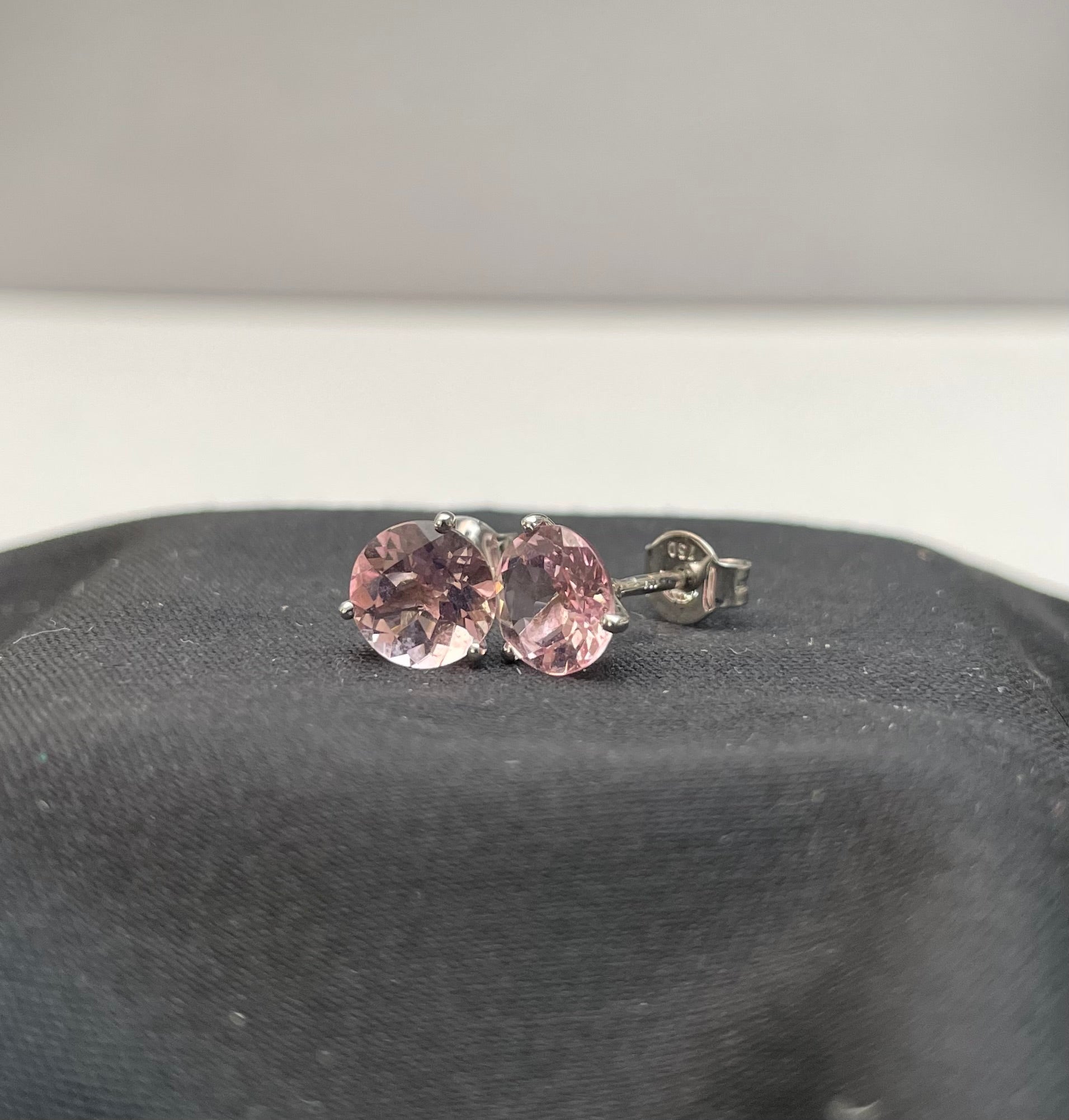 Morganit Ohrstecker Classics 750/ - Weißgold