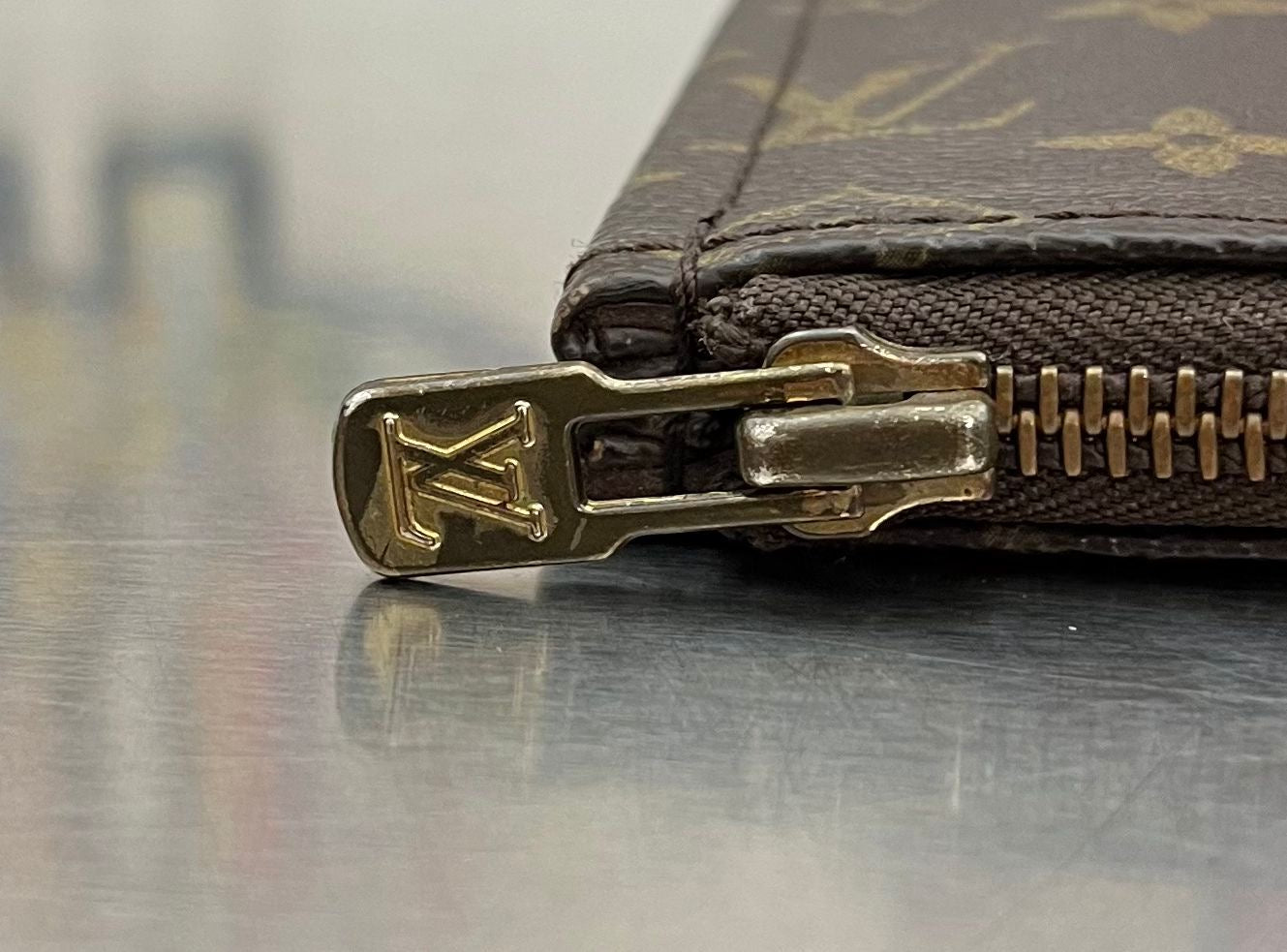 Louis Vuitton Posh Document Monogram GM (1987)