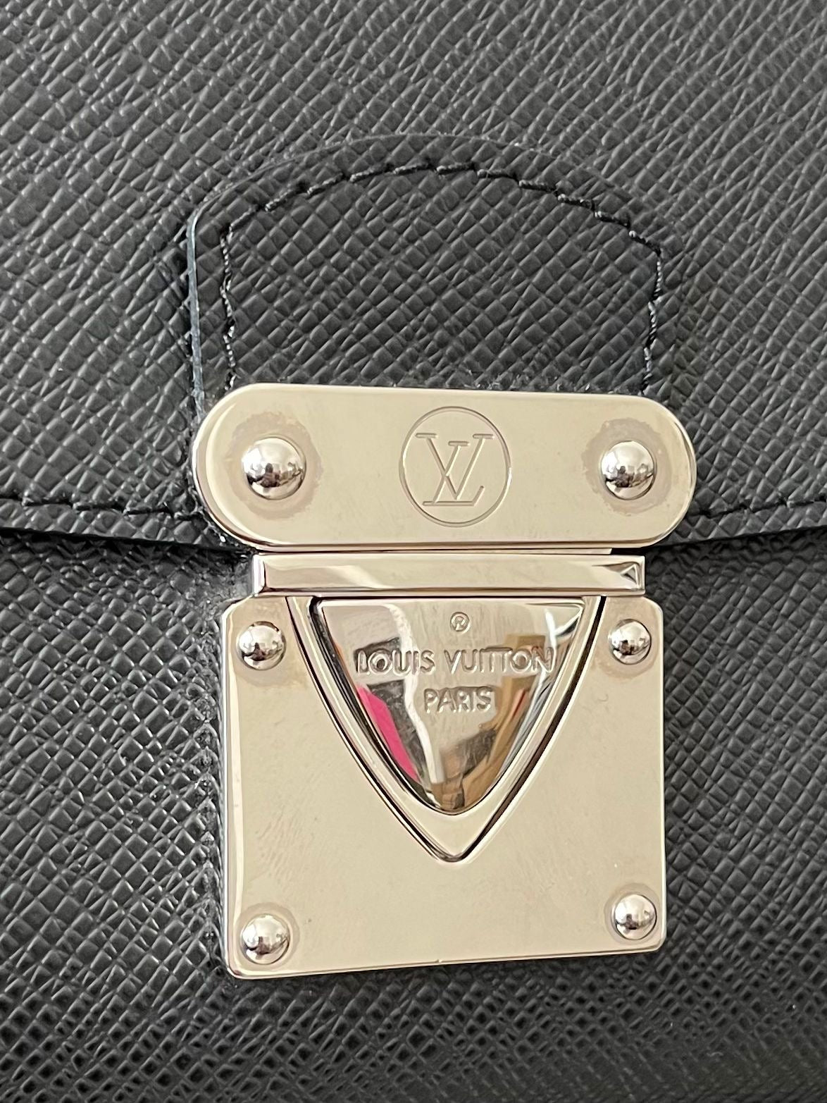 Louis Vuitton Belaia Taiga