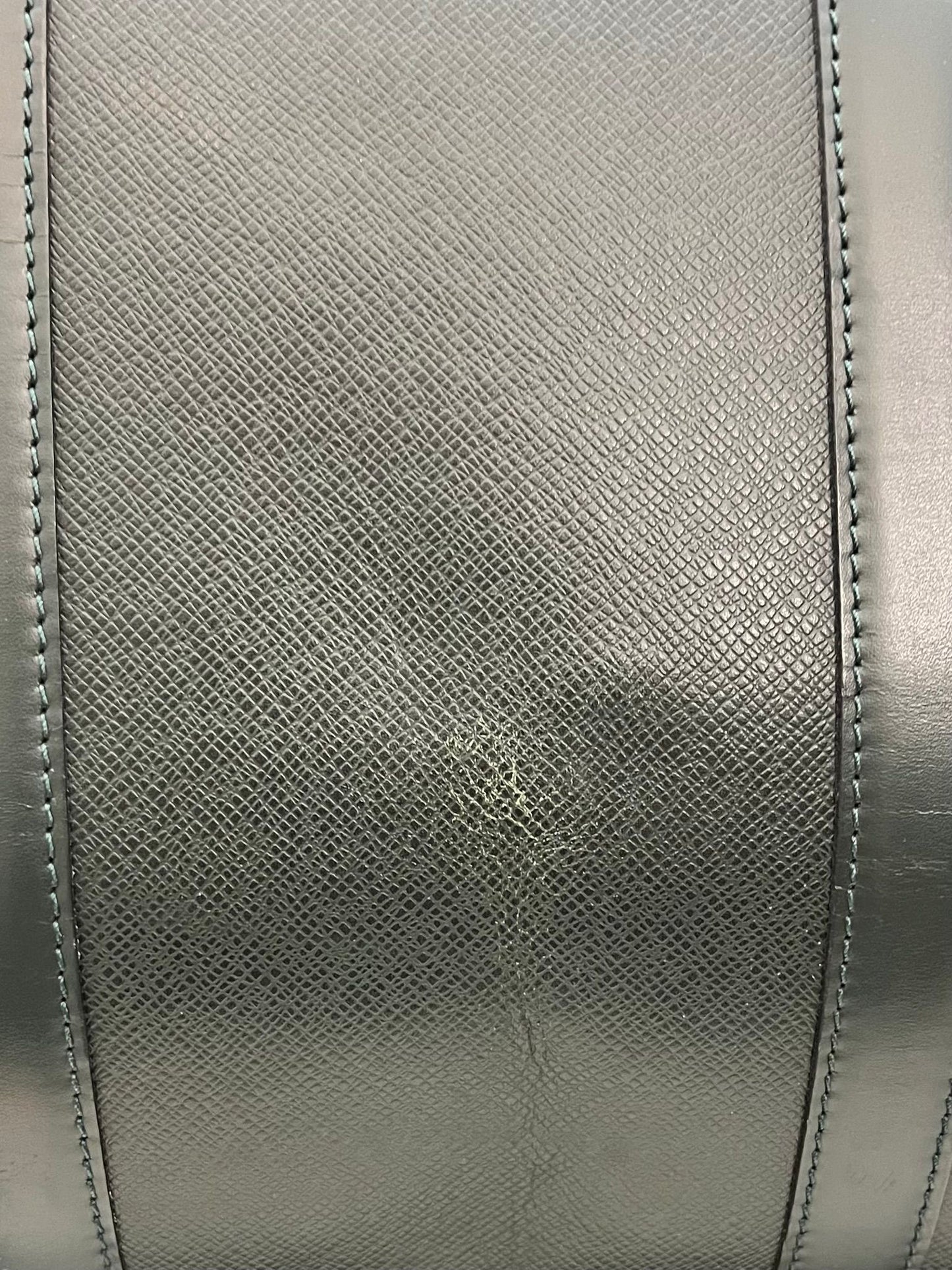 Louis Vuitton Kendall GM Taiga