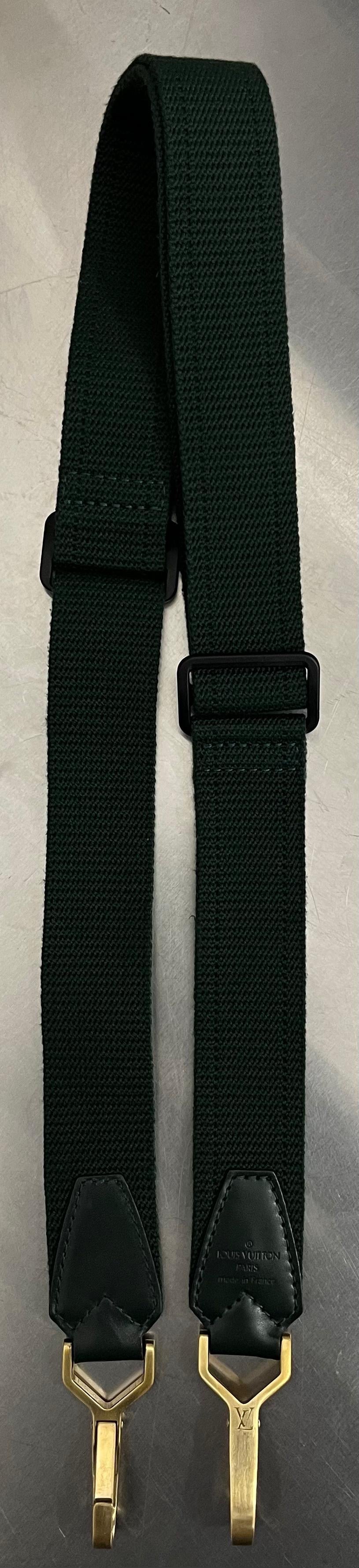 Louis Vuitton Kendall GM Taiga Leder