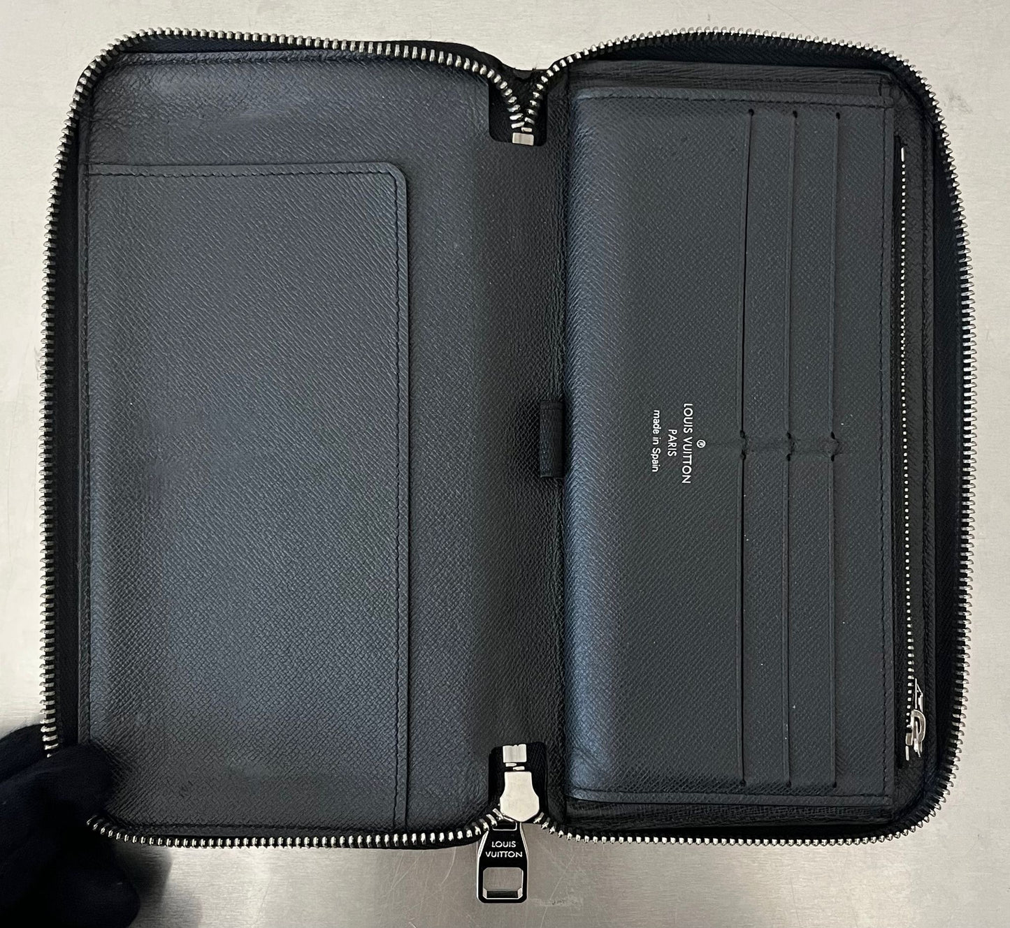 Louis Vuitton Zippy Organizer