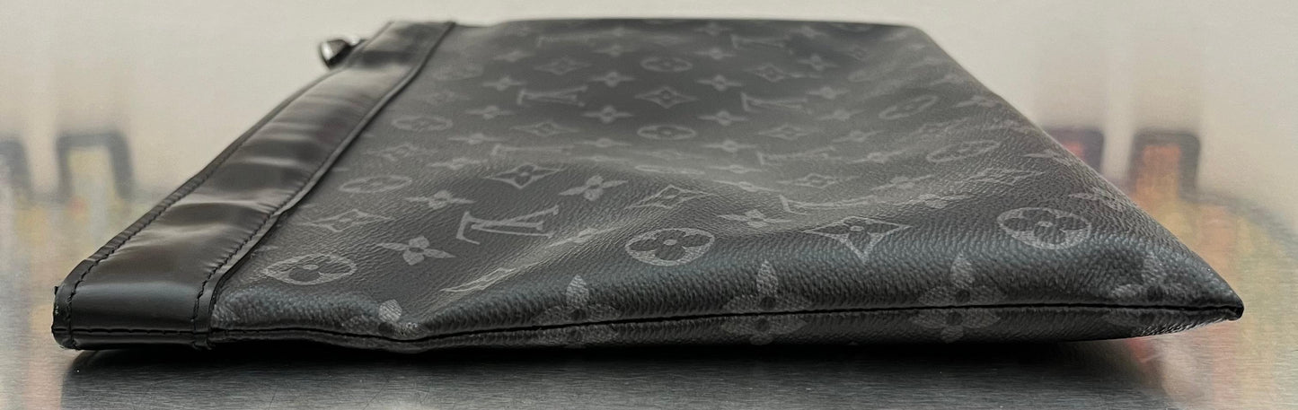 Louis Vuitton Pochette Discovery GM