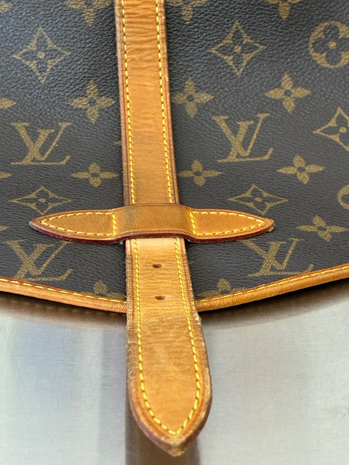 Louis Vuitton Saumur 30