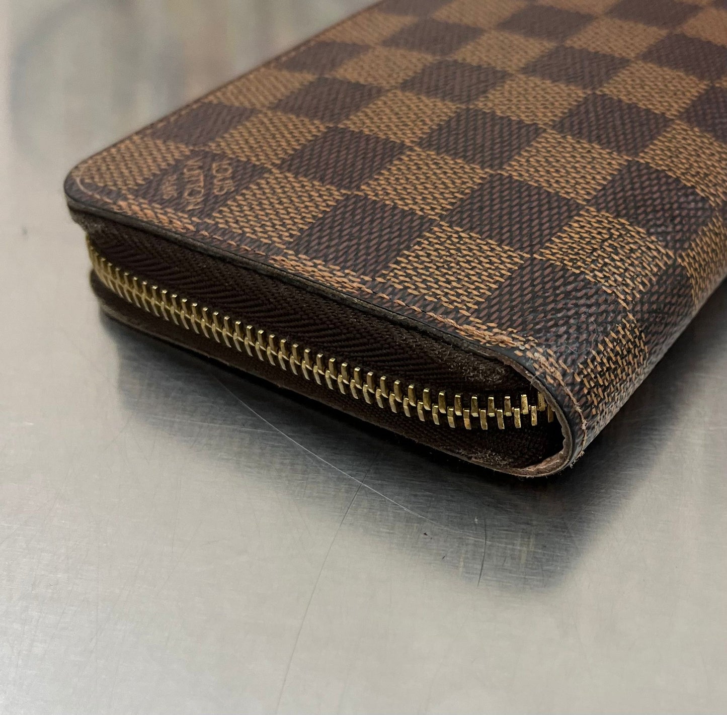 Louis Vuitton Zippy Damier