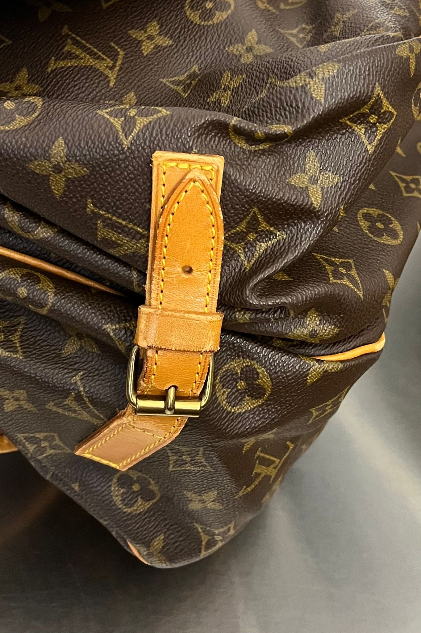 Louis Vuitton Saumur 35