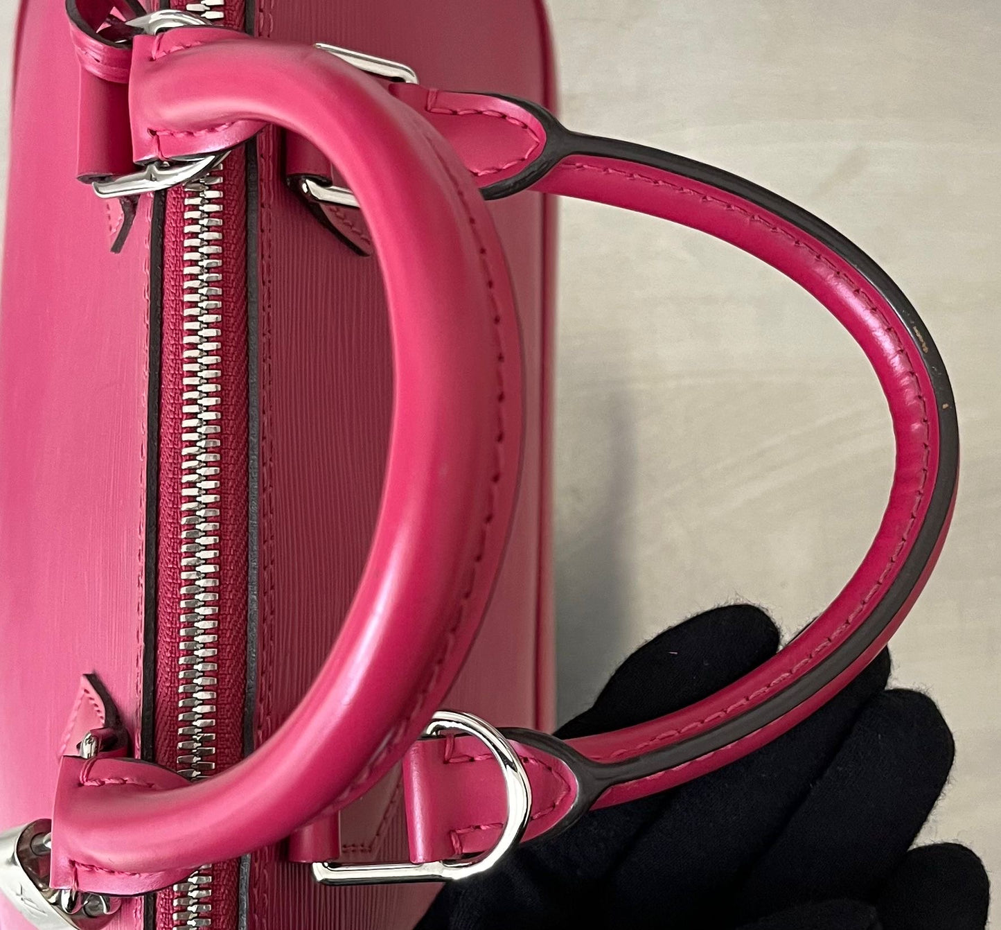Louis Vuitton Alma PM Epi (Pink)