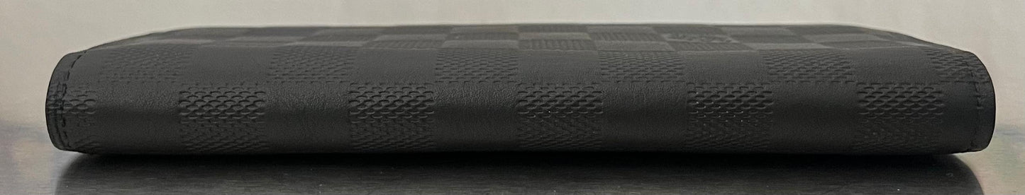 Louis Vuitton Brazza Infini Leder