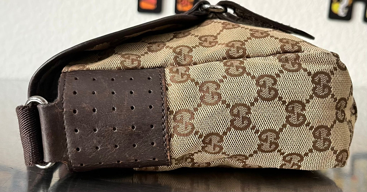 Gucci GG Canvas Umhängetasche