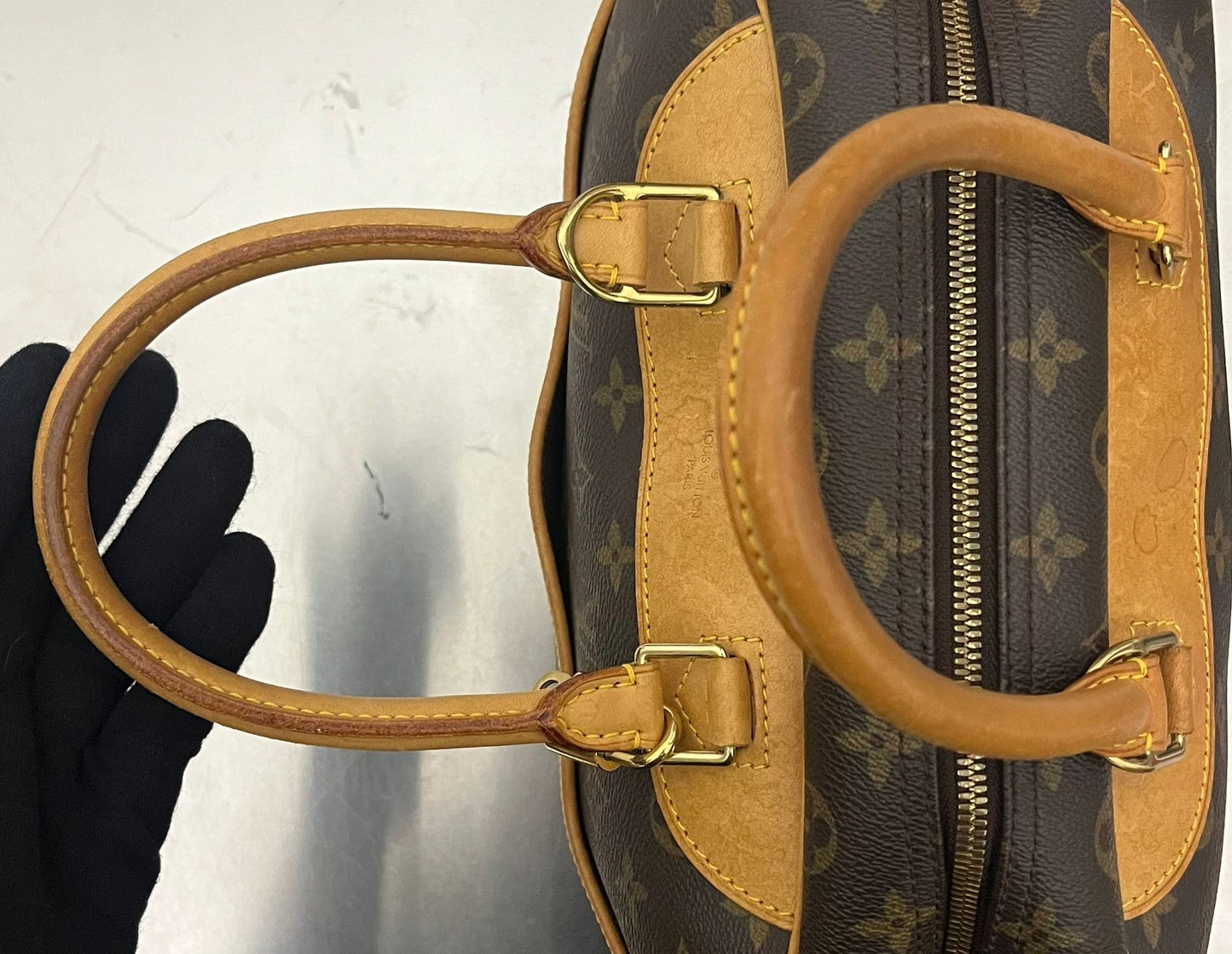 Louis Vuitton Deauville