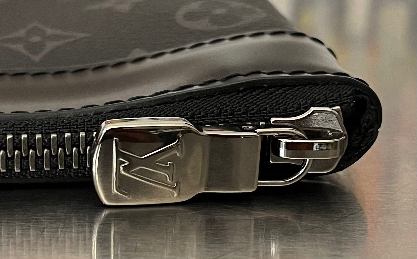 Louis Vuitton Pochette Discovery GM