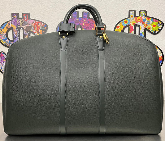 Louis Vuitton Helanga Taiga
