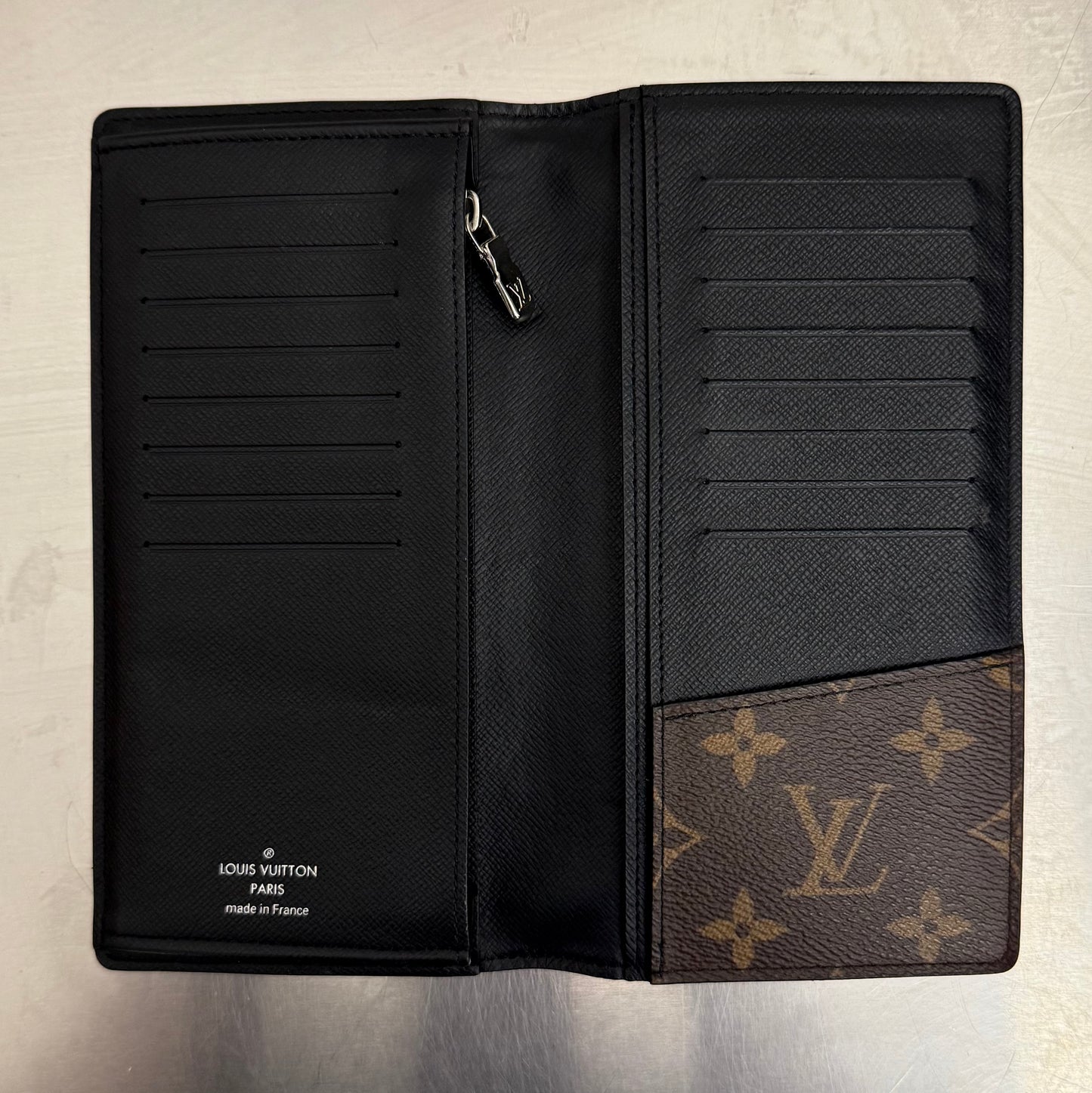 Louis Vuitton Brazza Macassar