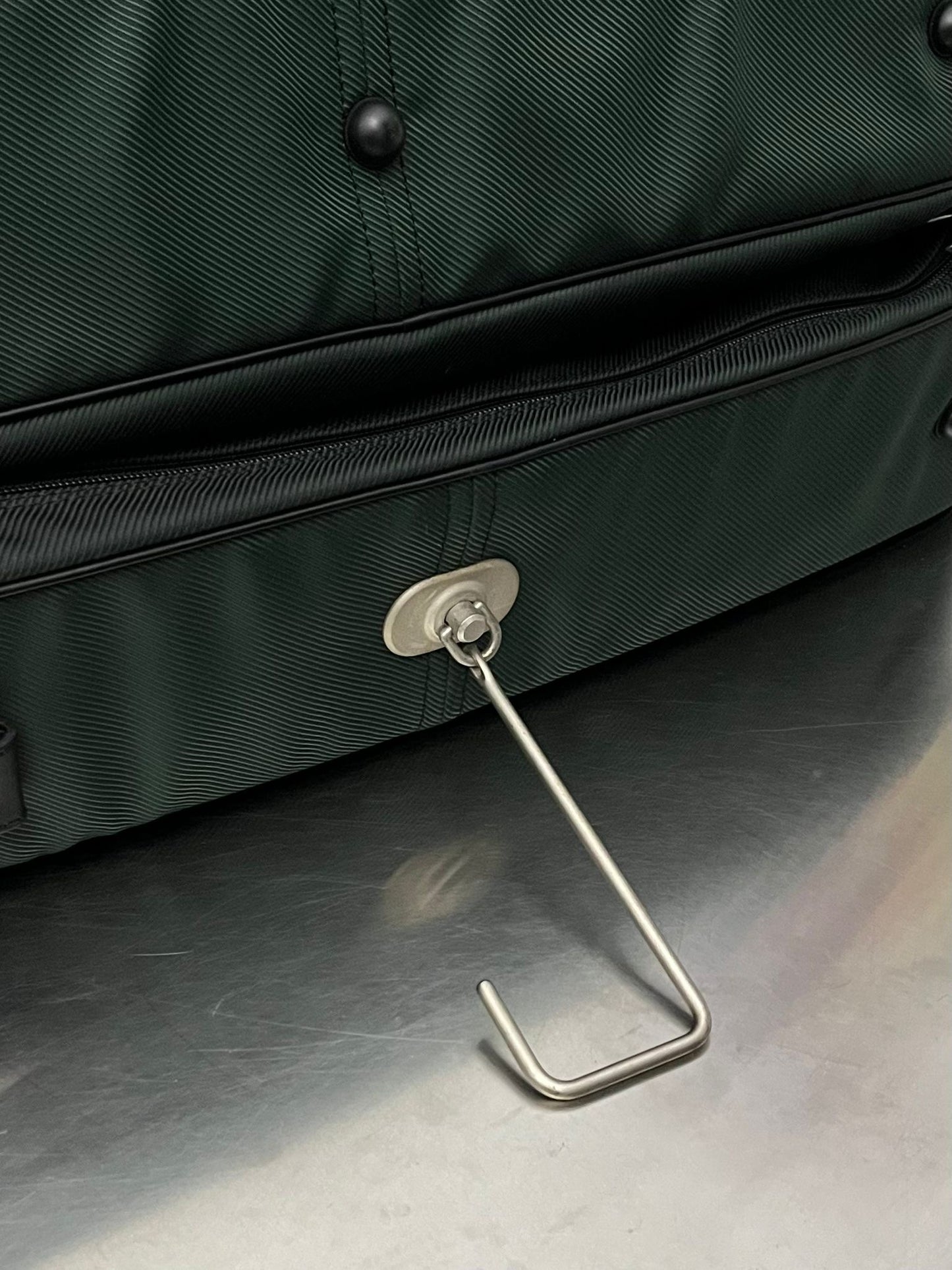 Louis Vuitton Cinq Cintre Kleidersack