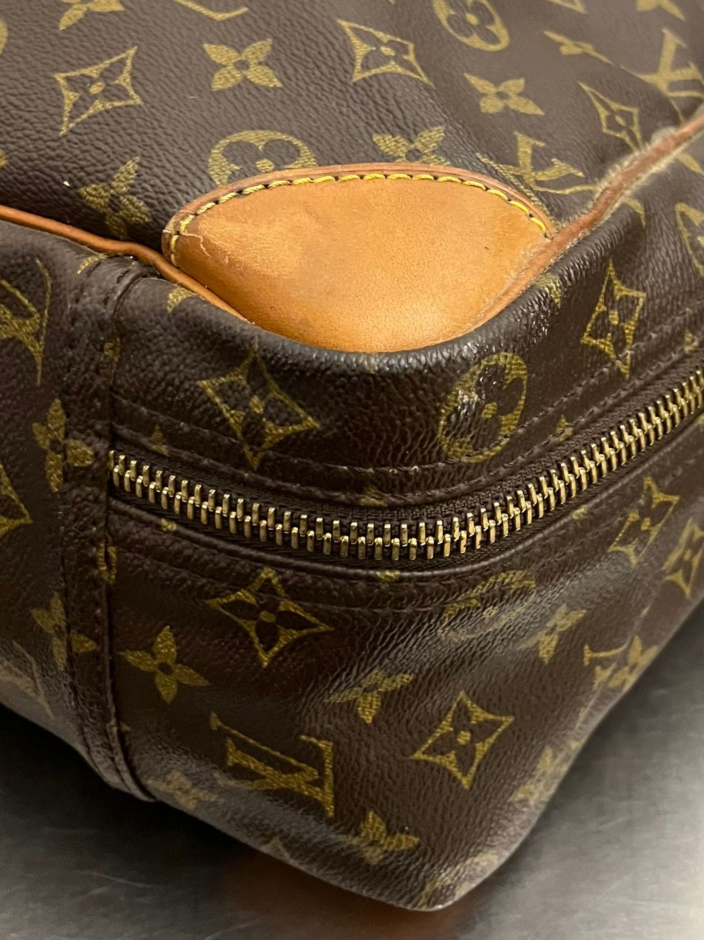 Louis Vuitton Sirius 50