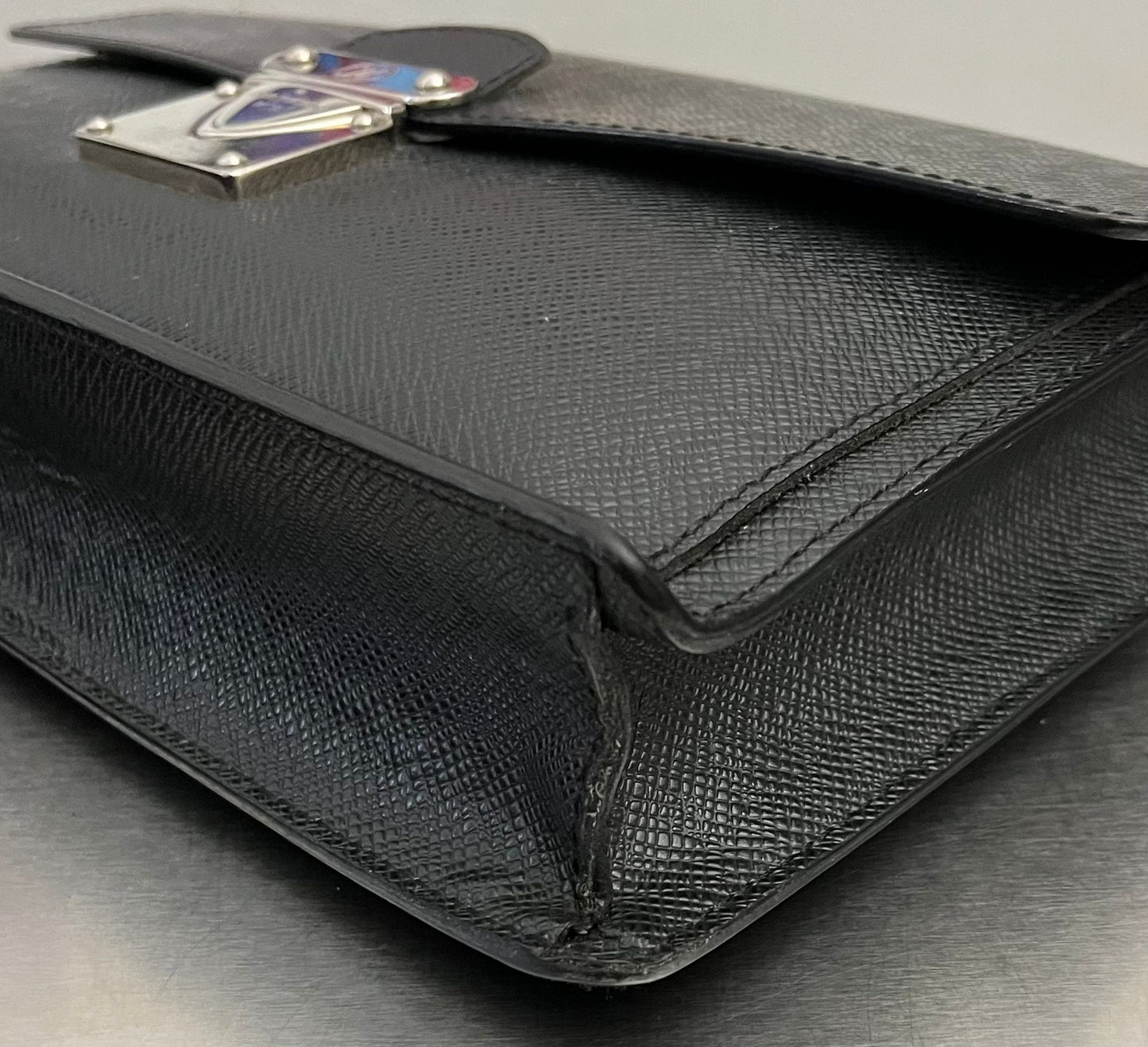 Louis Vuitton Belaia Taiga