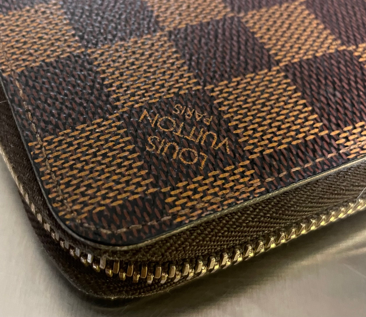 Louis Vuitton Zippy Damier