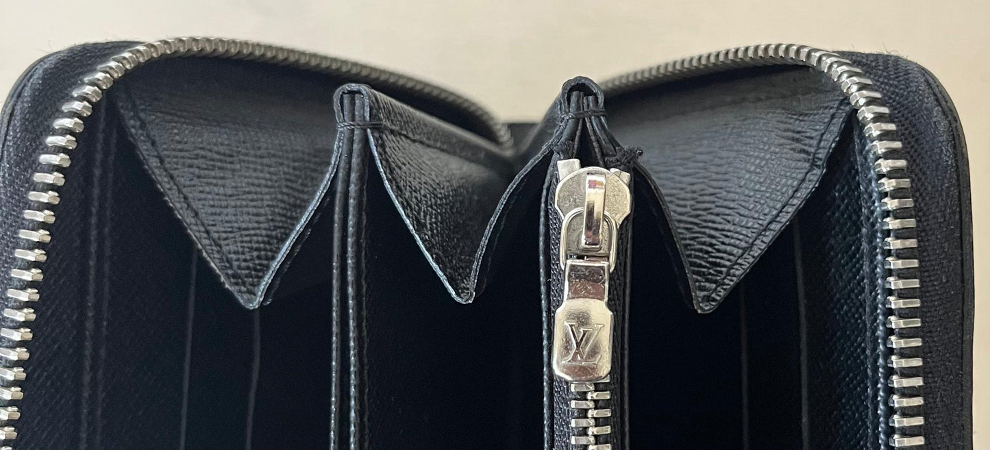 Louis Vuitton Zippy Epi Electric Leder