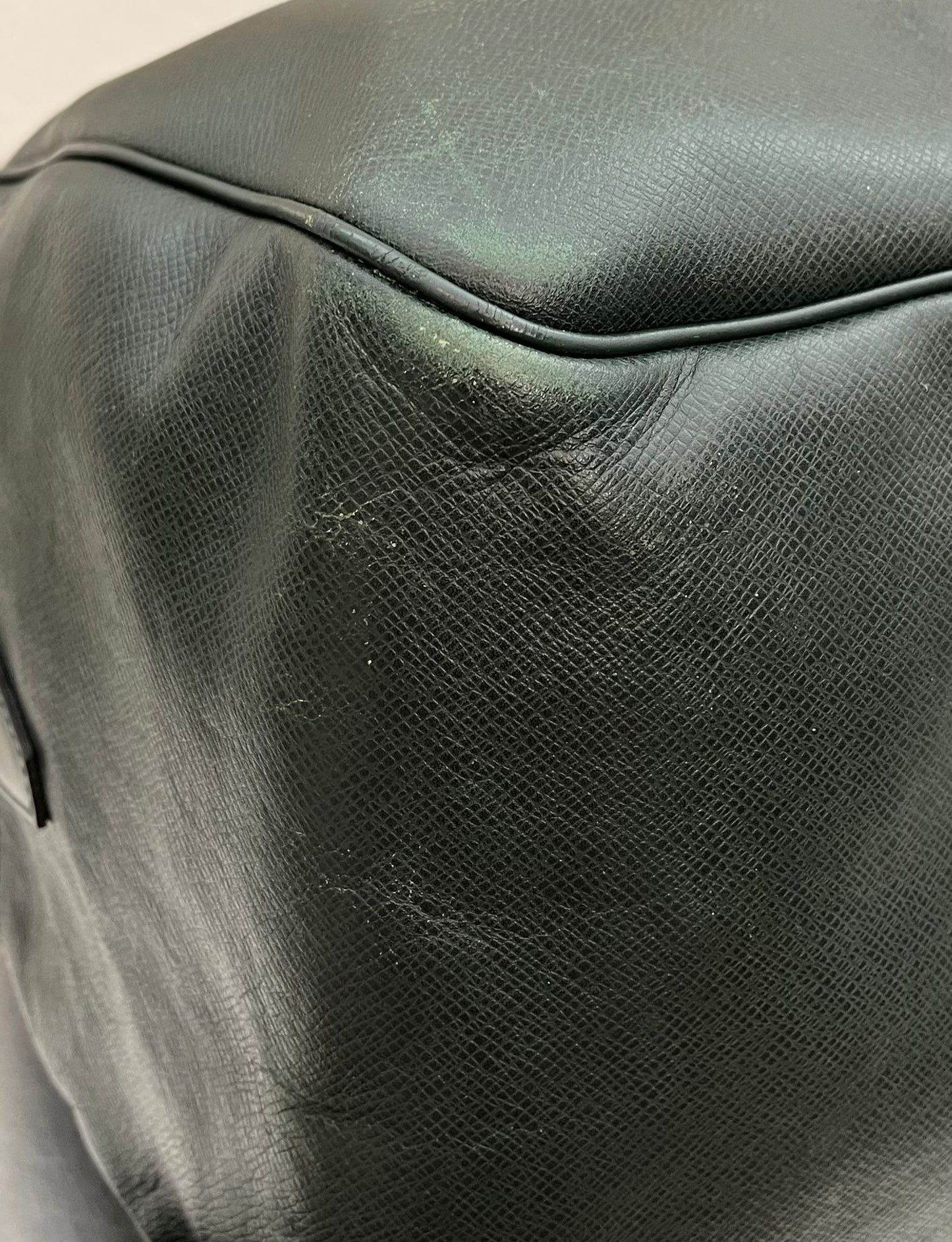 Louis Vuitton Kendall GM Taiga