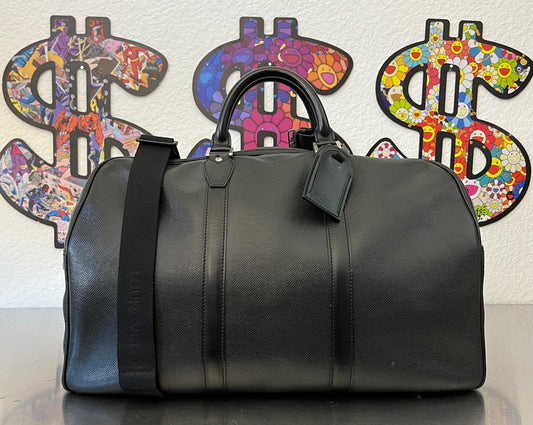 Louis Vuitton Kendall PM Taiga