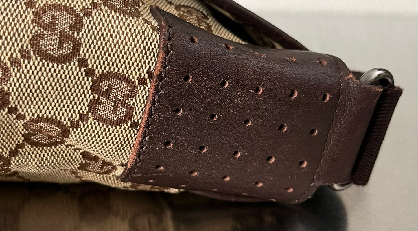 Gucci GG Canvas Umhängetasche