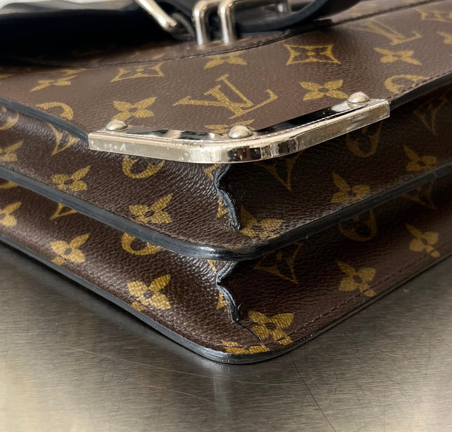 Louis Vuitton Larry Monogram Makassar