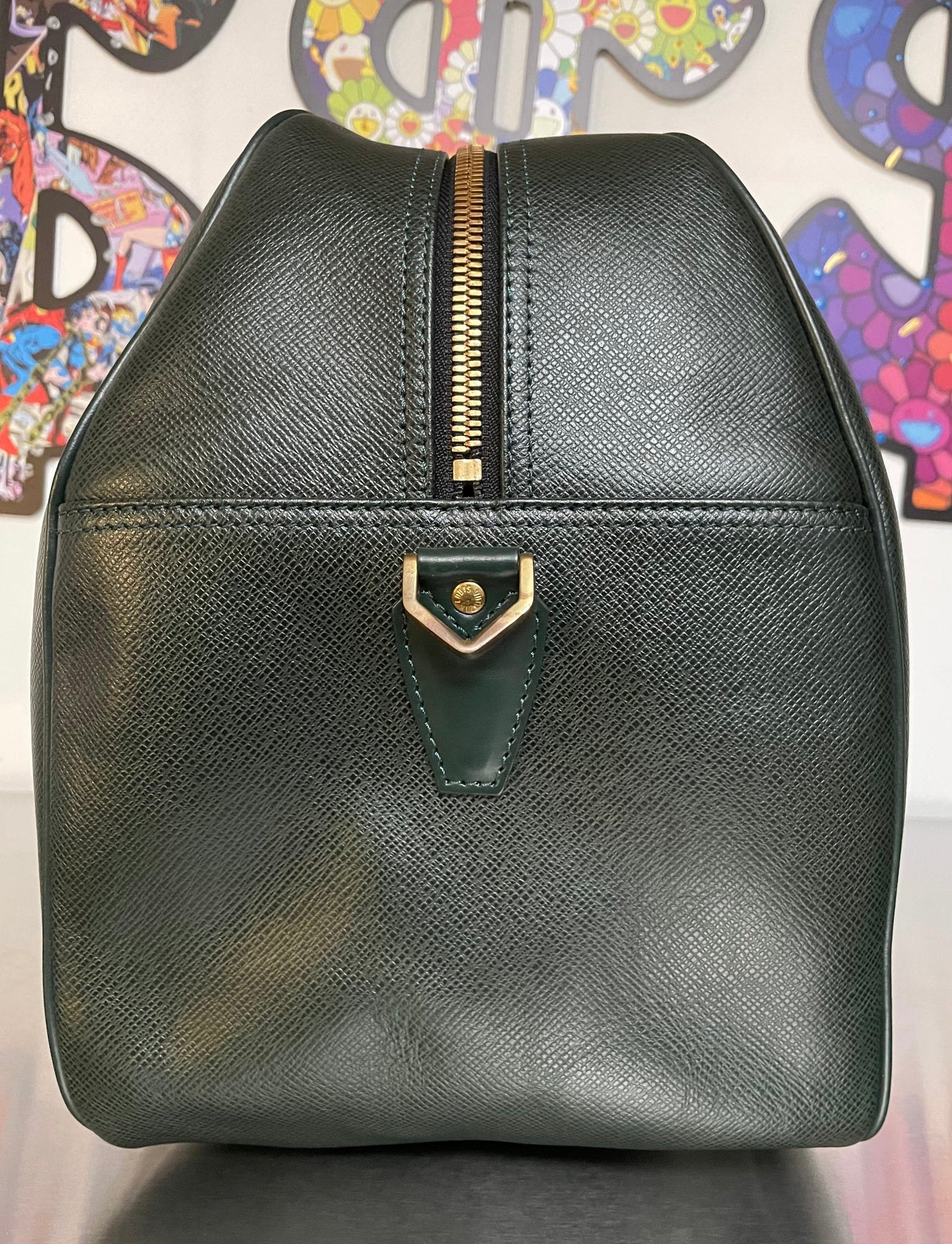 Louis Vuitton Kendall PM Taiga Leder