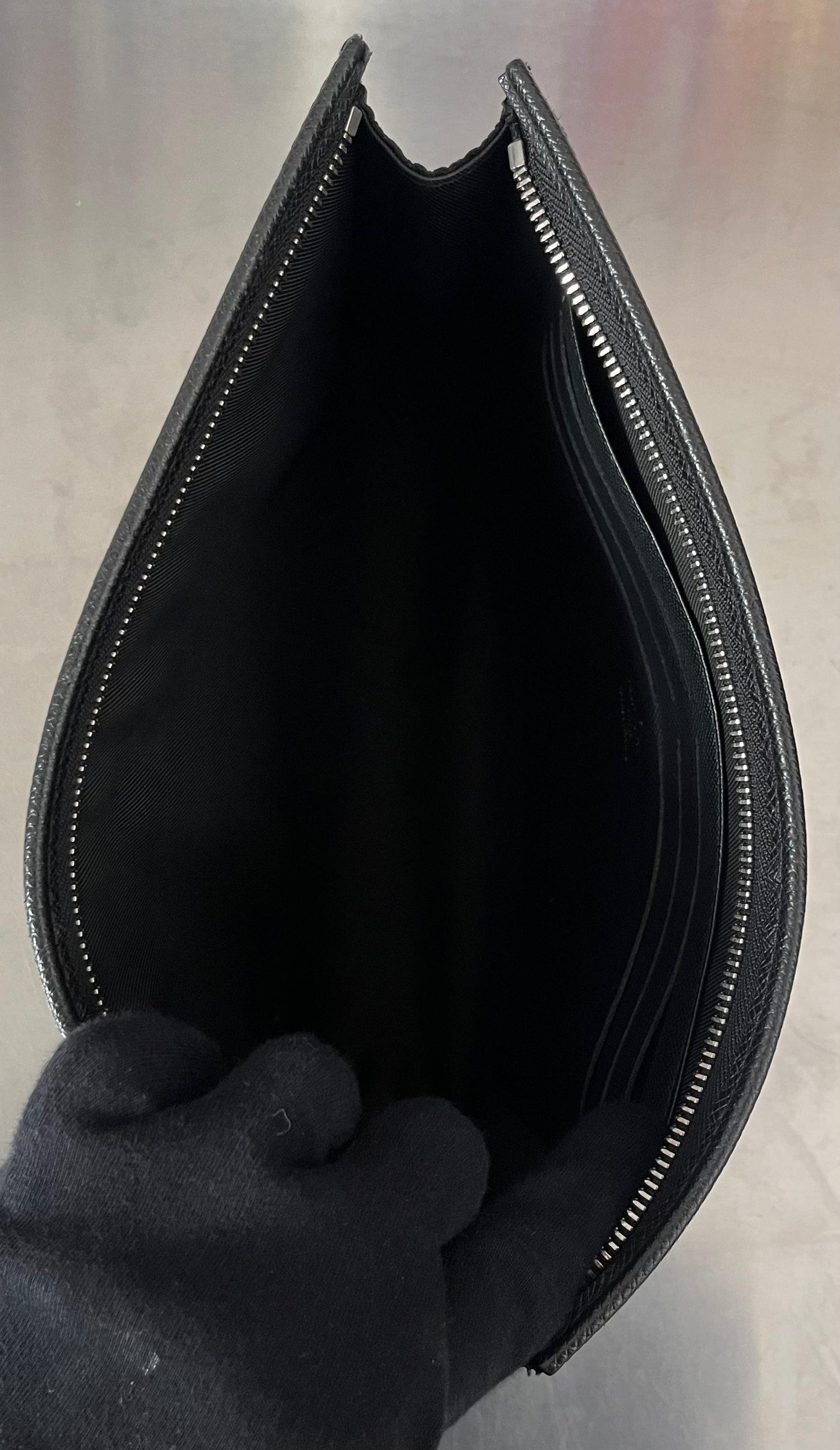 Louis Vuitton Pochette Voyage MM Taiga