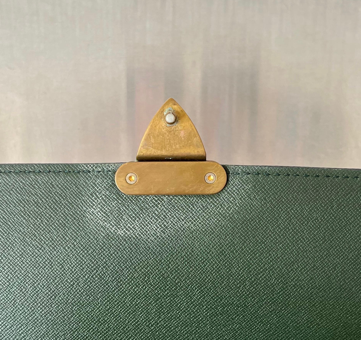 Louis Vuitton Serviette Kourad