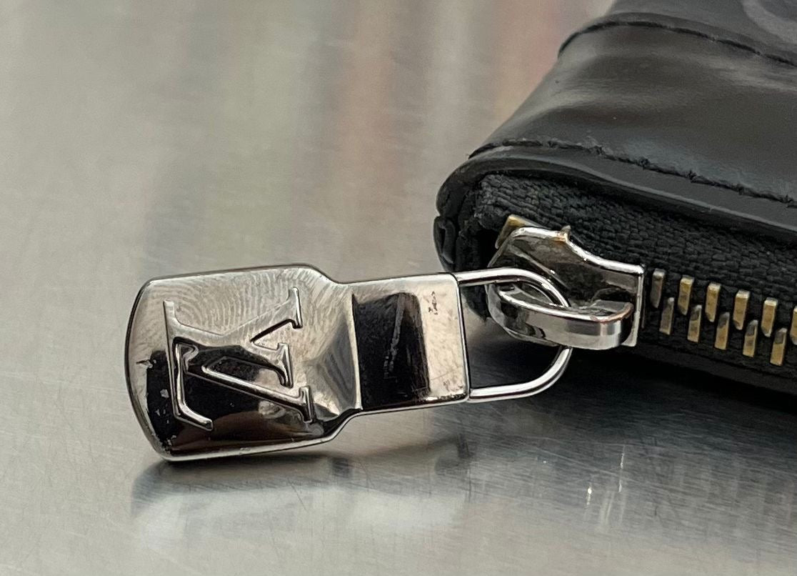 Louis Vuitton Pochette Discovery GM