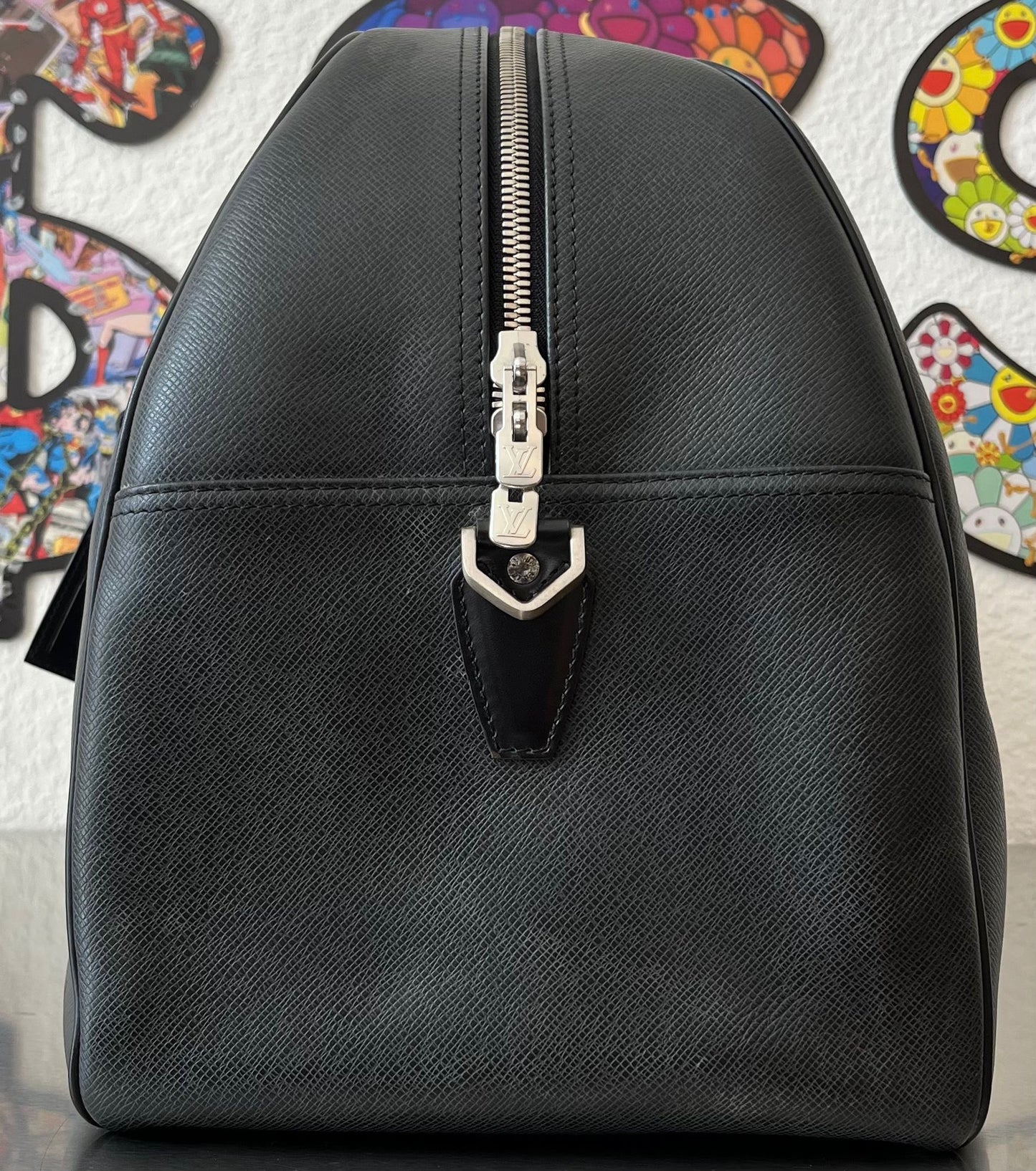 Louis Vuitton Kendall GM Taiga Leder