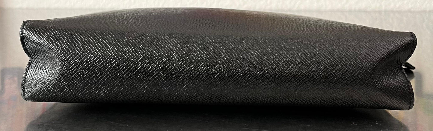 Louis Vuitton Pochette Voyage MM Taiga