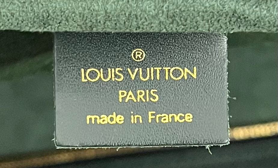 Louis Vuitton Kendall GM Taiga Leder