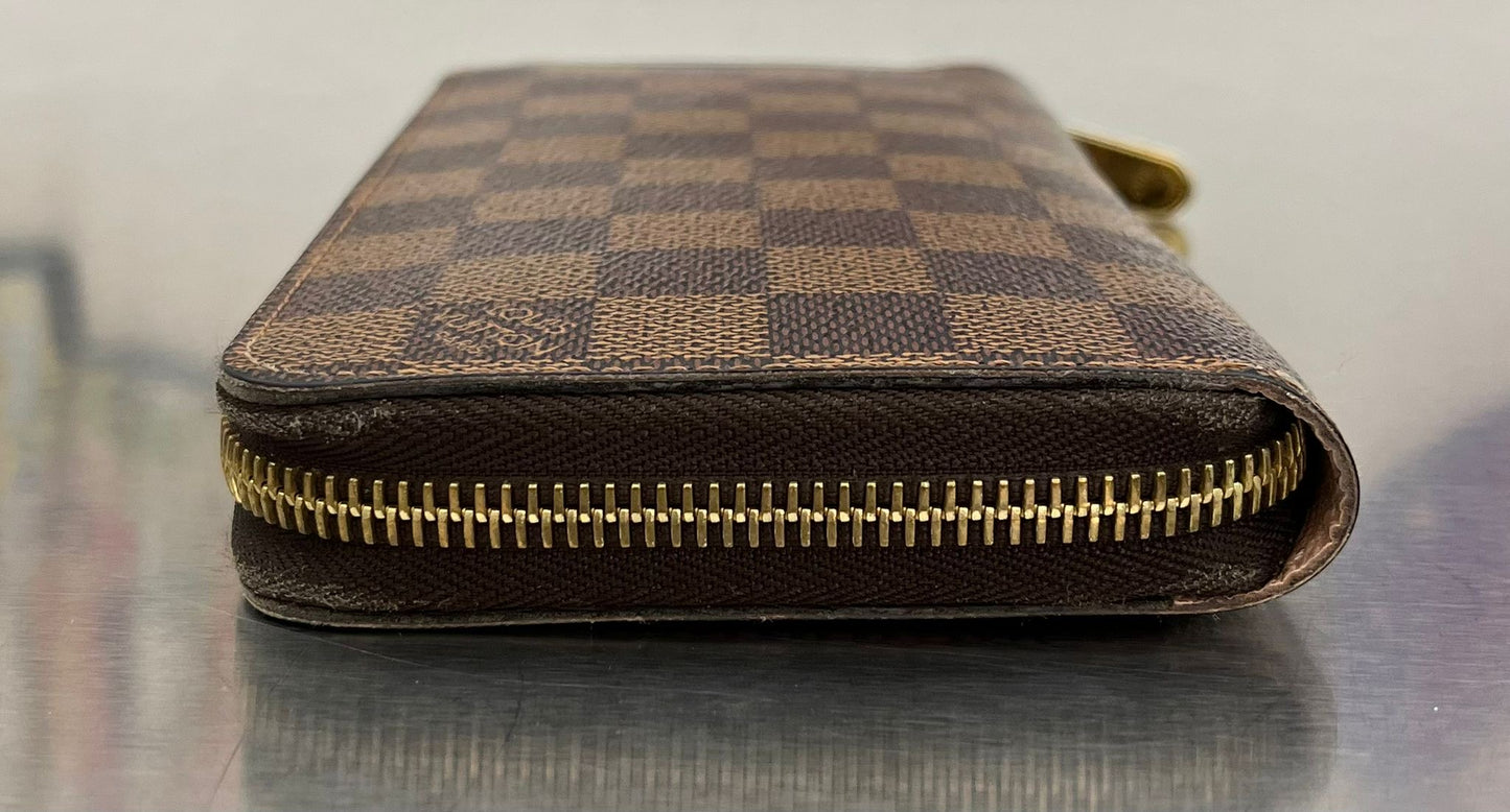 Louis Vuitton Zippy Damier