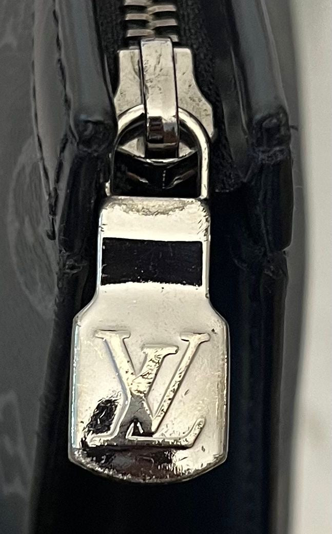 Louis Vuitton Pochette Voyage MM