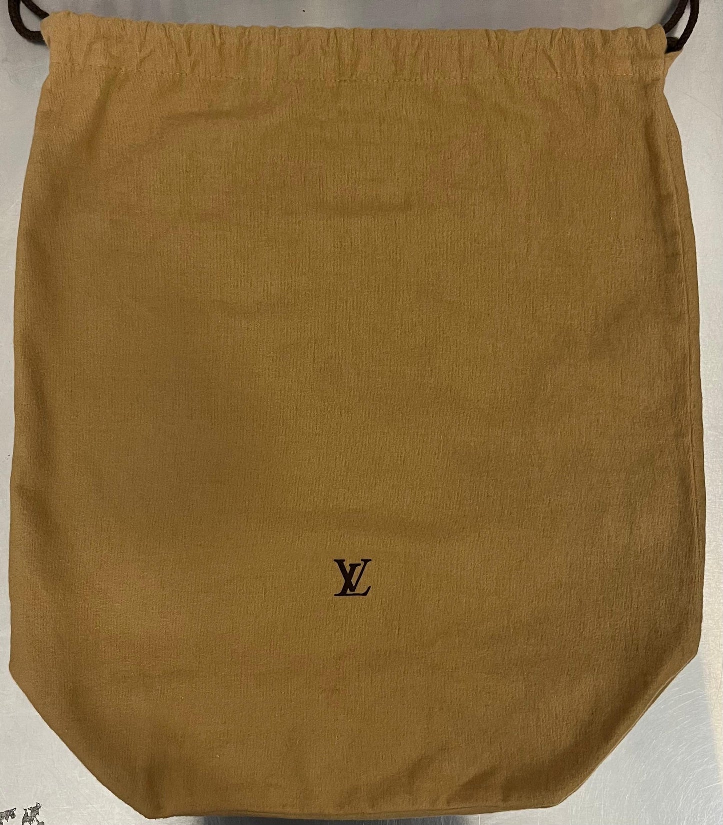Louis Vuitton Zippy XL Taiga