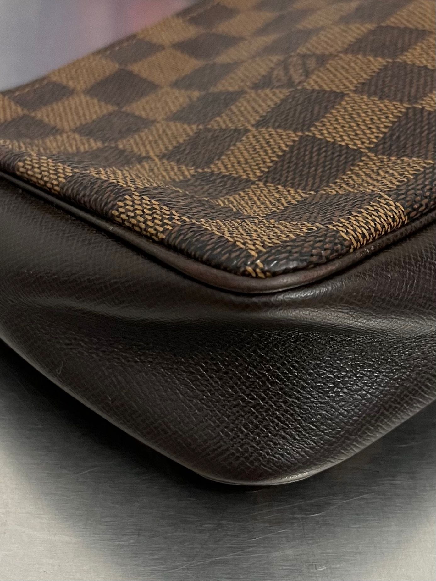 Louis Vuitton Trousse Make-up