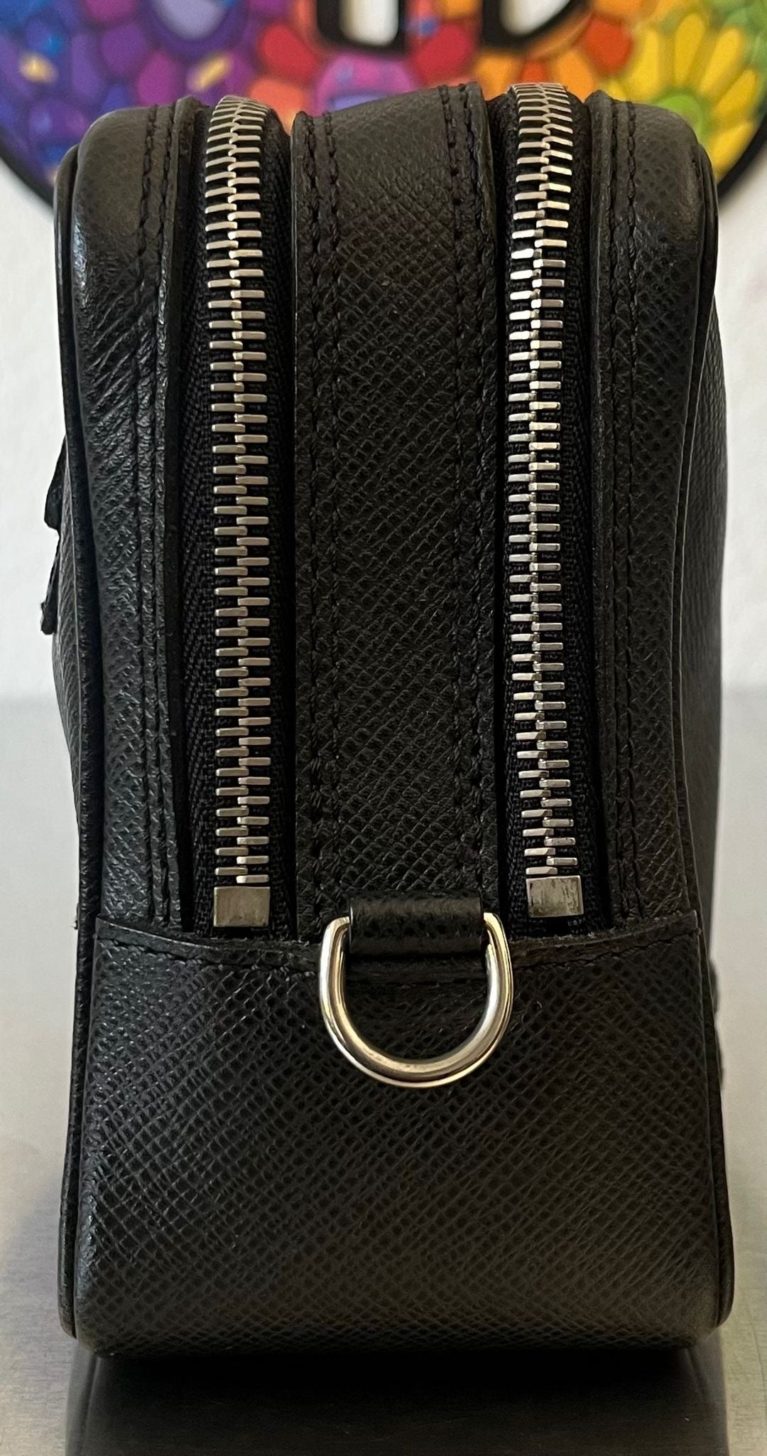 Louis Vuitton Pavel Taiga Leder