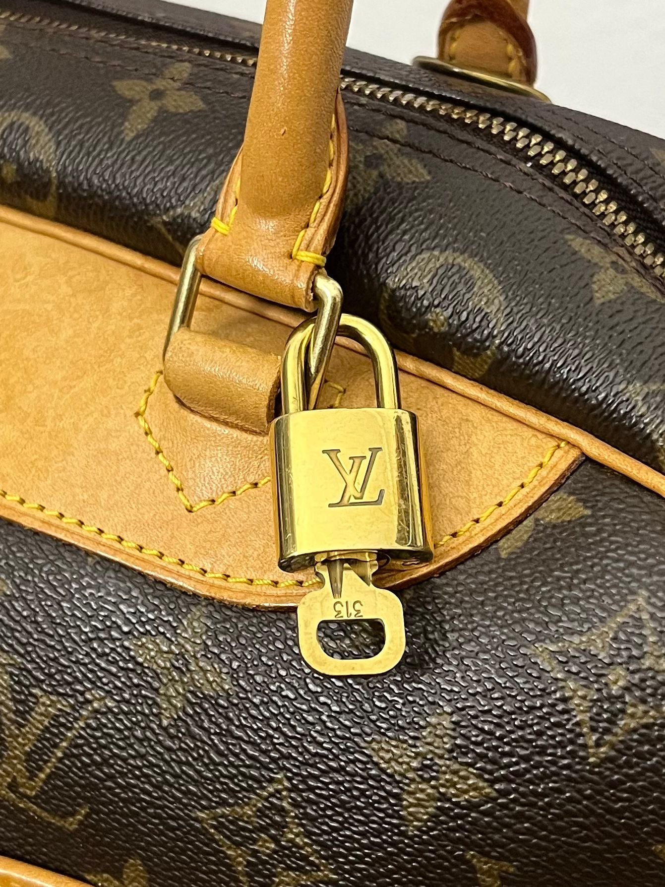 Louis Vuitton Deauville