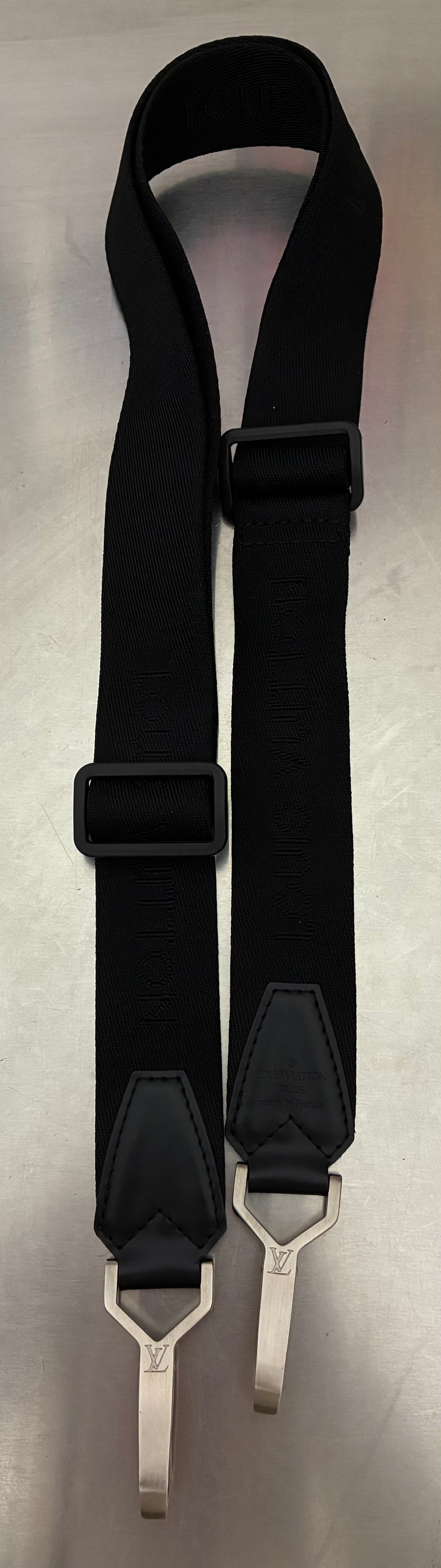 Louis Vuitton Kendall PM Taiga