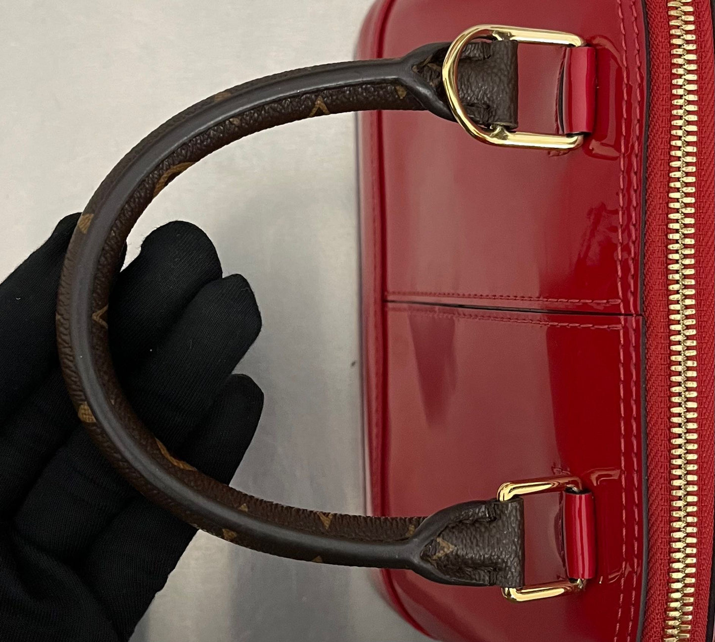 Louis Vuitton Alma BB Vernis Miroir Rot